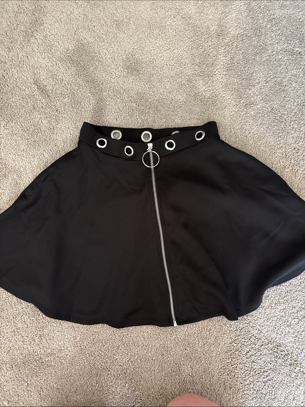 Hot Topic Black Circle Skater Skirt with O-Ring Zip